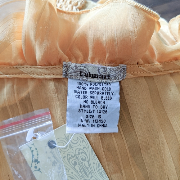 NWT Yellow Ruffle Shoulder Top - Picture 7 of 7